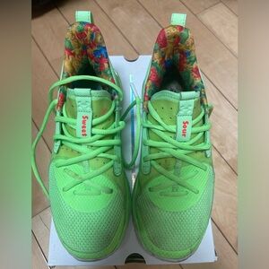 Used- 4Y- UNDER ARMOUR UA CURRY 7 GS SOUR PATCH KIDS Basketball Shoes -Lime